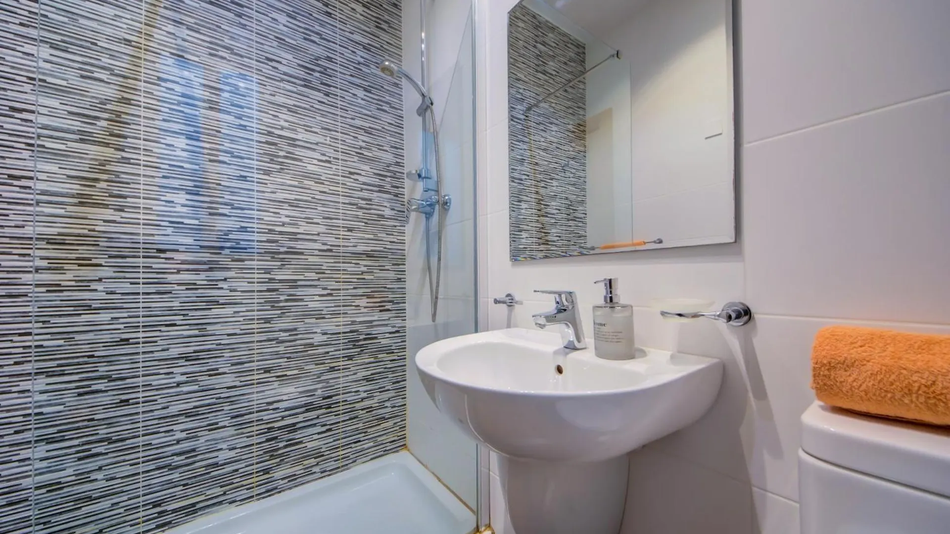 Stylish 2Br Apt With Balconies In St Julians, Paceville - Apt 6 By Vaganza Saint Julian's